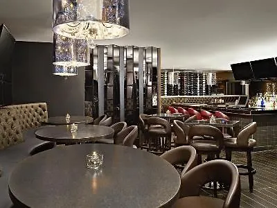 Four Points By Sheraton Hotel & Suites Calgary West