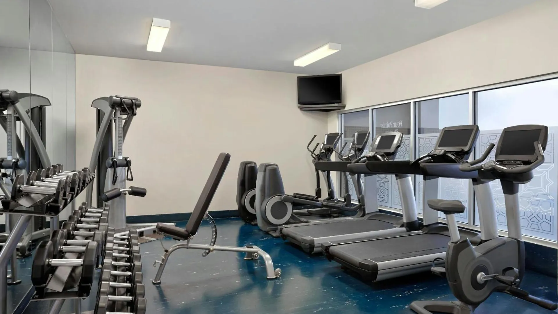 Four Points By Sheraton Hotel & Suites Calgary West